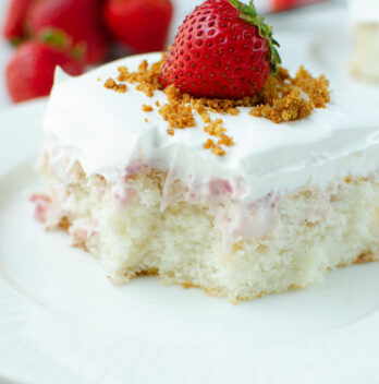 Strawberry Cheesecake Poke Cake Recipe